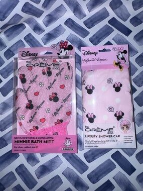 The Crème Shop Disney Minnie Mouse Pink Bath Mitt & Shower Cap Set